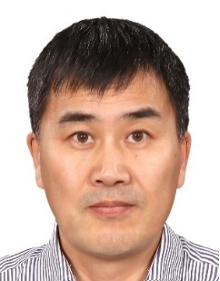 A close-up of a personDescription automatically generated